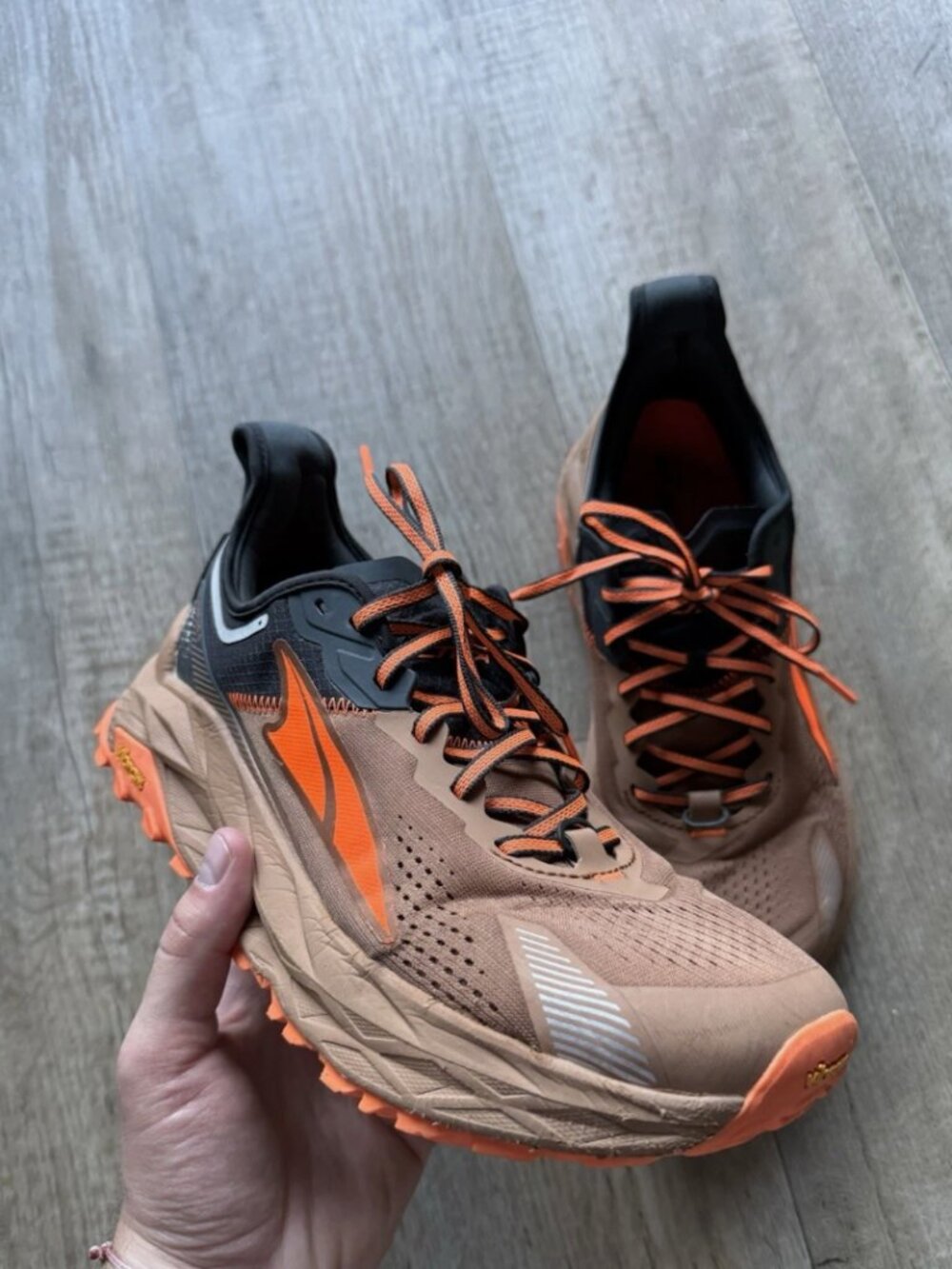 Altra Vibram Olympus 5 Mens Brown Trail Running Shoes US 10 EU 44